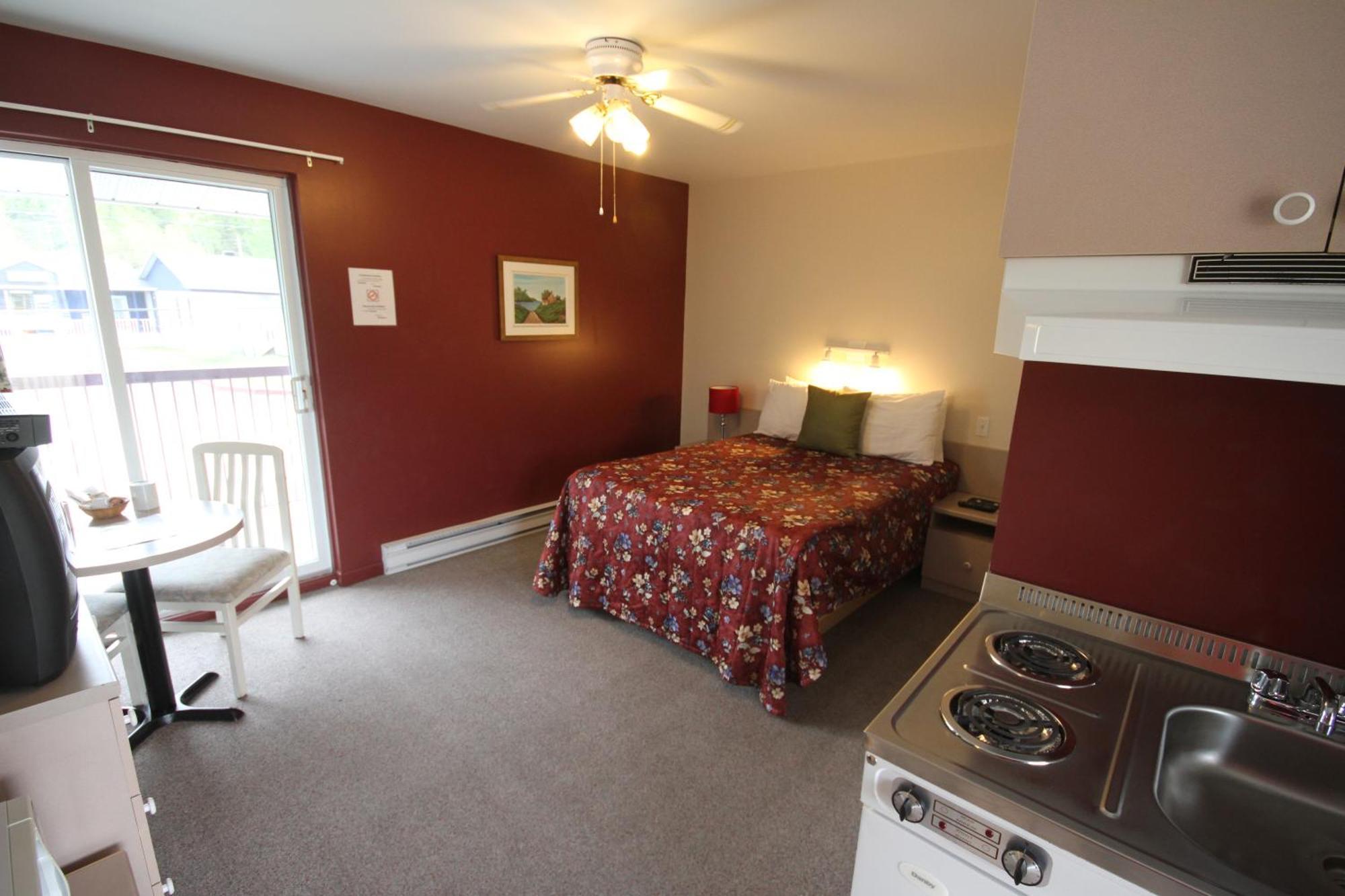 Motel De L'Anse A L'Eau Tadoussac Exteriér fotografie